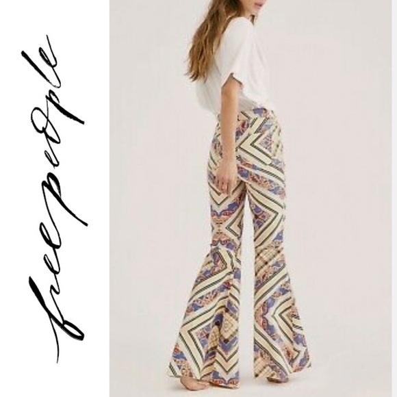 🌟NWT FREE PEOPLE FLOAT ON BY SUPERFLARE BOHO FARRAH MULTICOLOUR PAISLEY JEAN🌟 - Picture 4 of 16